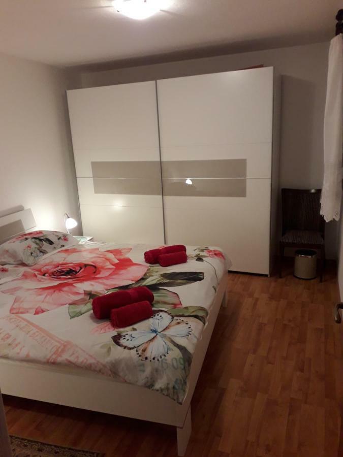 Apartments Alen พูลา ภายนอก รูปภาพ