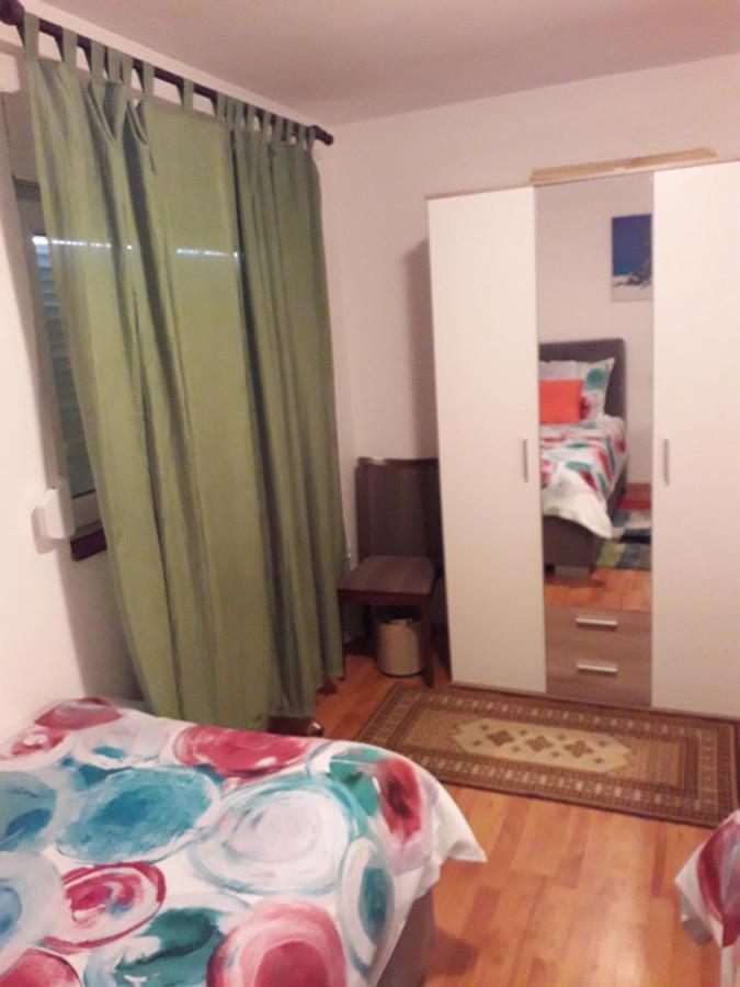 Apartments Alen พูลา ภายนอก รูปภาพ